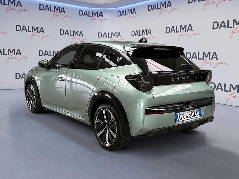 Usata Lancia Ypsilon 101 CV (74 kW) 2025 Verde rugiada Utilitaria