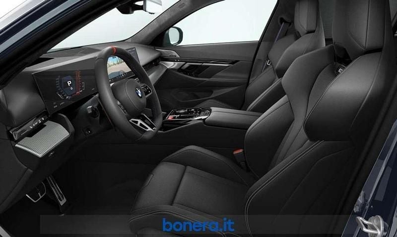 Nuova BMW M5 727 CV (534 kW) 2026 Carbon black metallizzato Station wagon