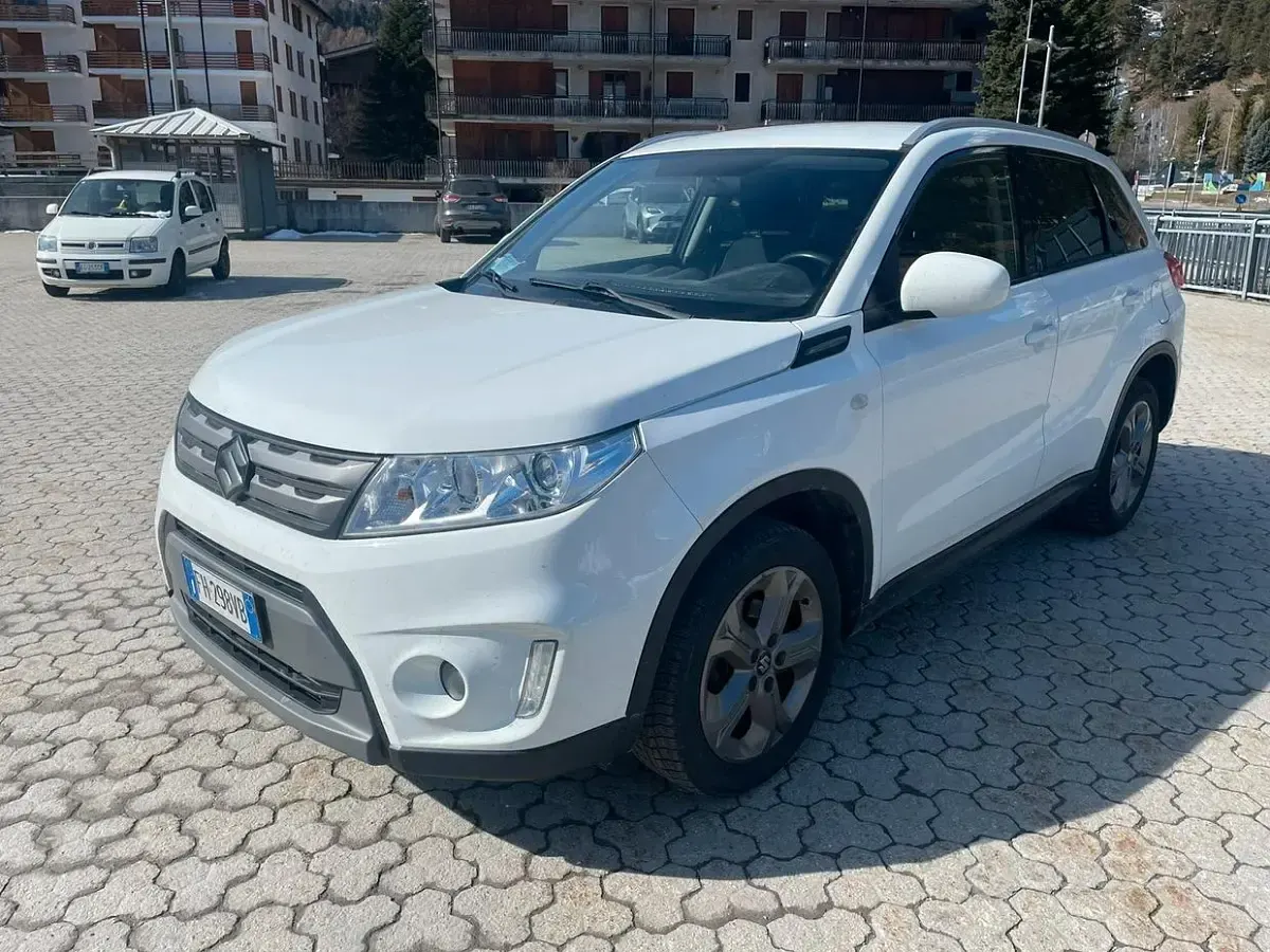 Usata Suzuki Vitara Cool 120 CV (88 kW) 2017 Bianco SUV