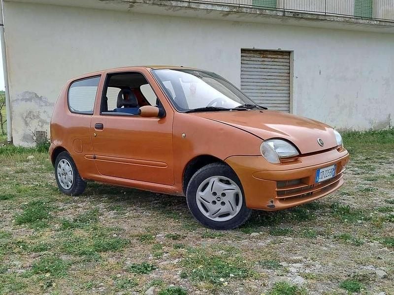 Usata Fiat 600 54 CV (39 kW) 2002 Arancione Utilitaria