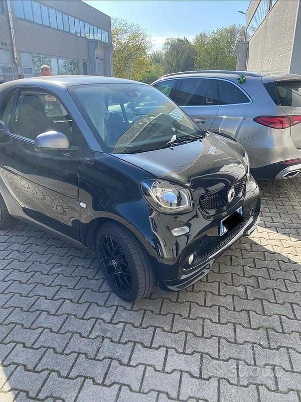 Begagnad Smart ForTwo Coupé 90 HK (66 kW) 2019 Svart Sportkupé