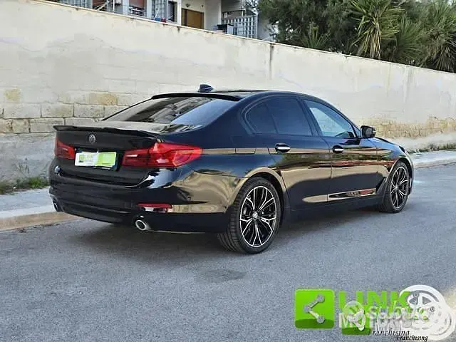 Usata BMW 520 Luxury Line 190 CV (139 kW) 2018 Nero Berlina
