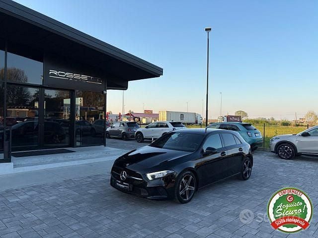Usata Mercedes A180 116 CV (85 kW) 2021 Nero Berlina