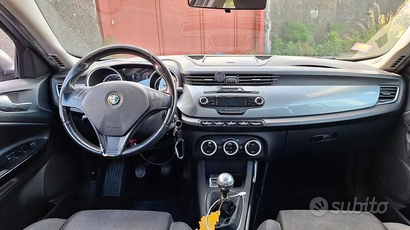 Usata Alfa Romeo Giulietta 105 CV (77 kW) 2013 Utilitaria