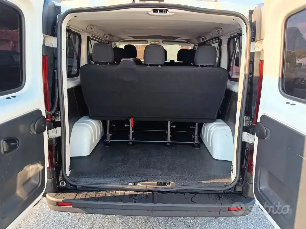 Usata Opel Vivaro 125 CV (91 kW) 2017 Bianco Monovolume