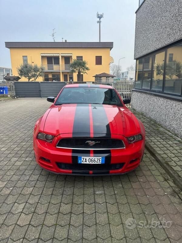 Rosso Usata 2014 Ford Mustang Coupé | 20.500 € (Buon prezzo) - Immagine 1/4