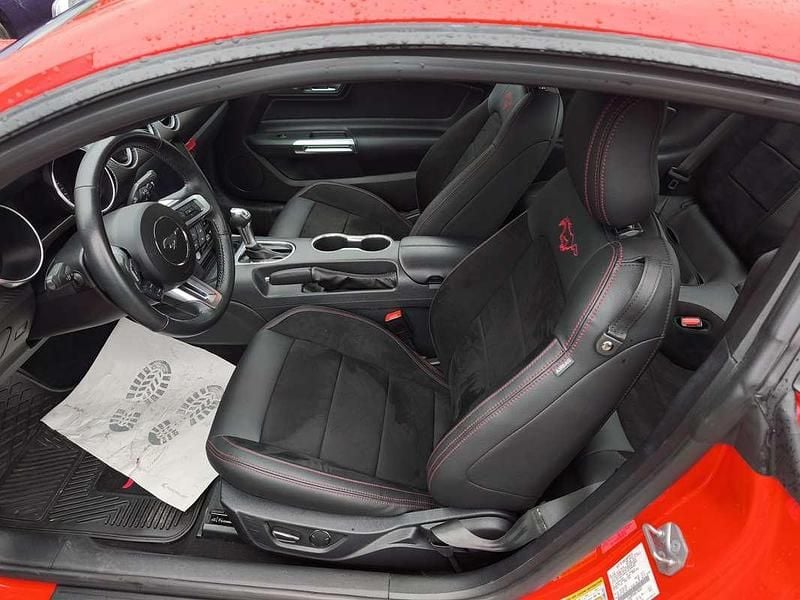 Usata Ford Mustang Fastback 314 CV (230 kW) 2022 Rosso Coupé