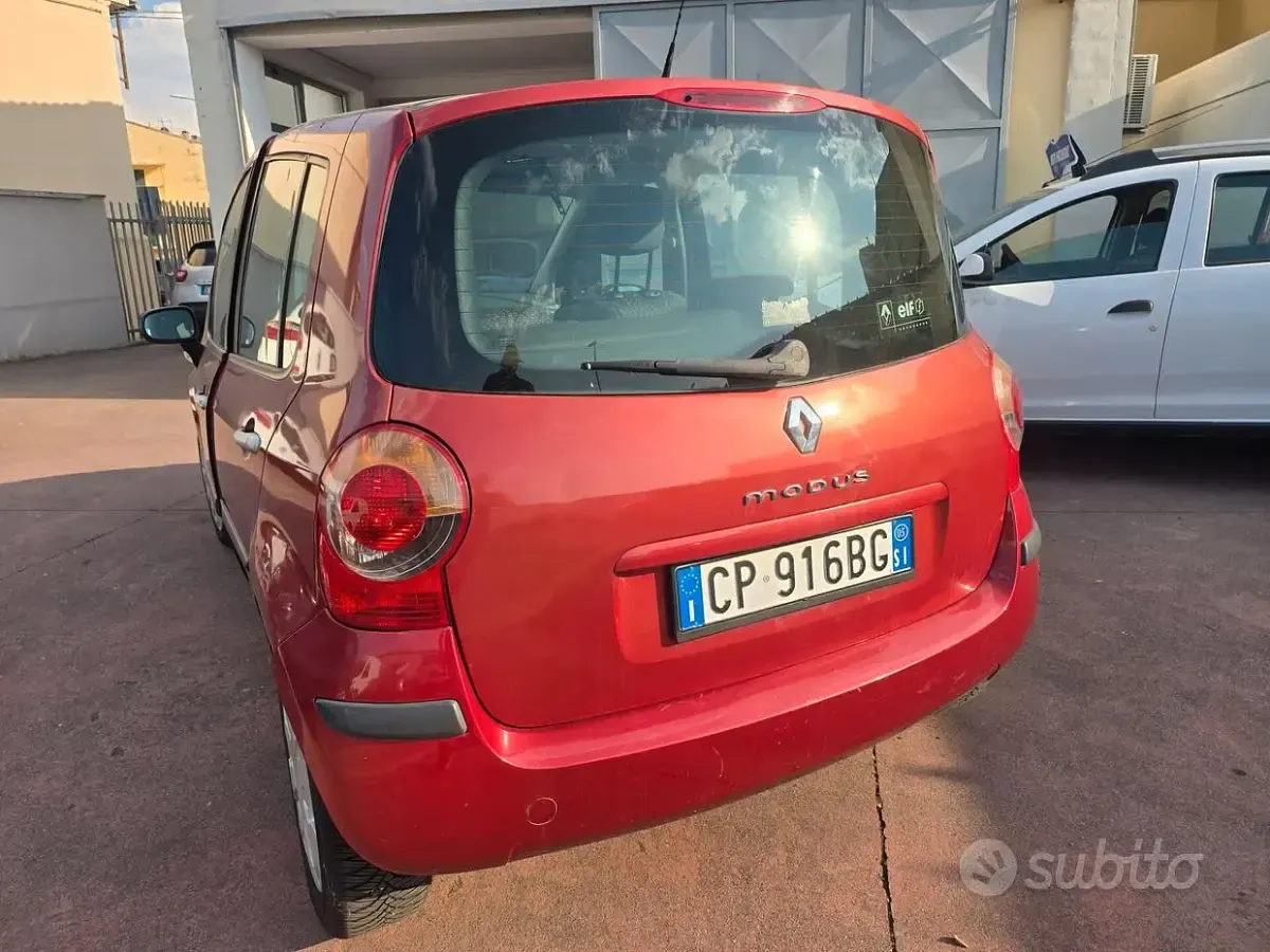 Usata Renault Modus Dynamique 85 CV (62 kW) 2007 Marrone Monovolume