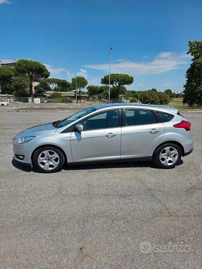Usata Ford Focus 120 CV (88 kW) 2015 Grigio Berlina