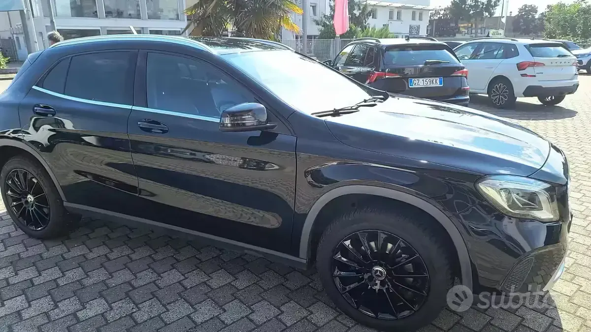 Usata Mercedes GLA200 Executive 136 CV (100 kW) 2018 Nero SUV