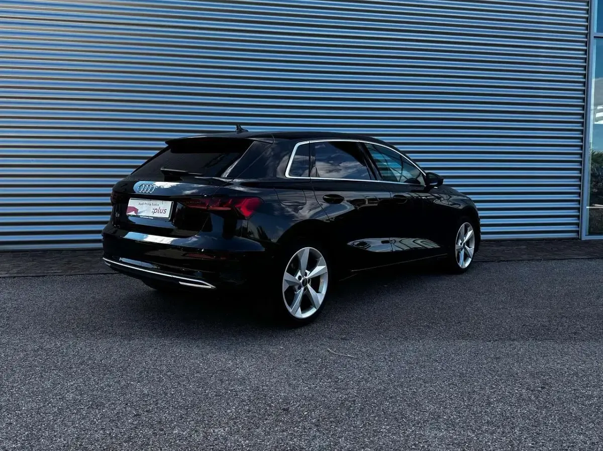 Usata Audi A3 Advanced 116 CV (85 kW) 2023 Nero mito metallizzato Berlina
