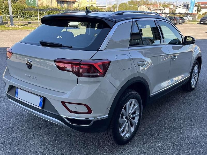 Usata VW T-Roc Style 150 CV (110 kW) 2022 Ascot grey SUV