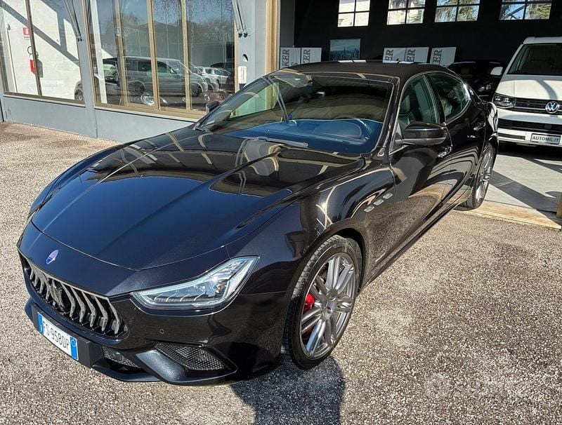 Usata Maserati Ghibli 275 CV (202 kW) 2018 Nero Berlina