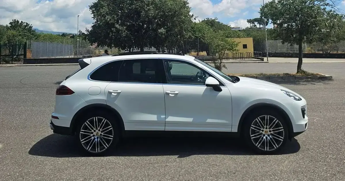 Usata Porsche Cayenne 250 CV (183 kW) 2016 Bianco SUV