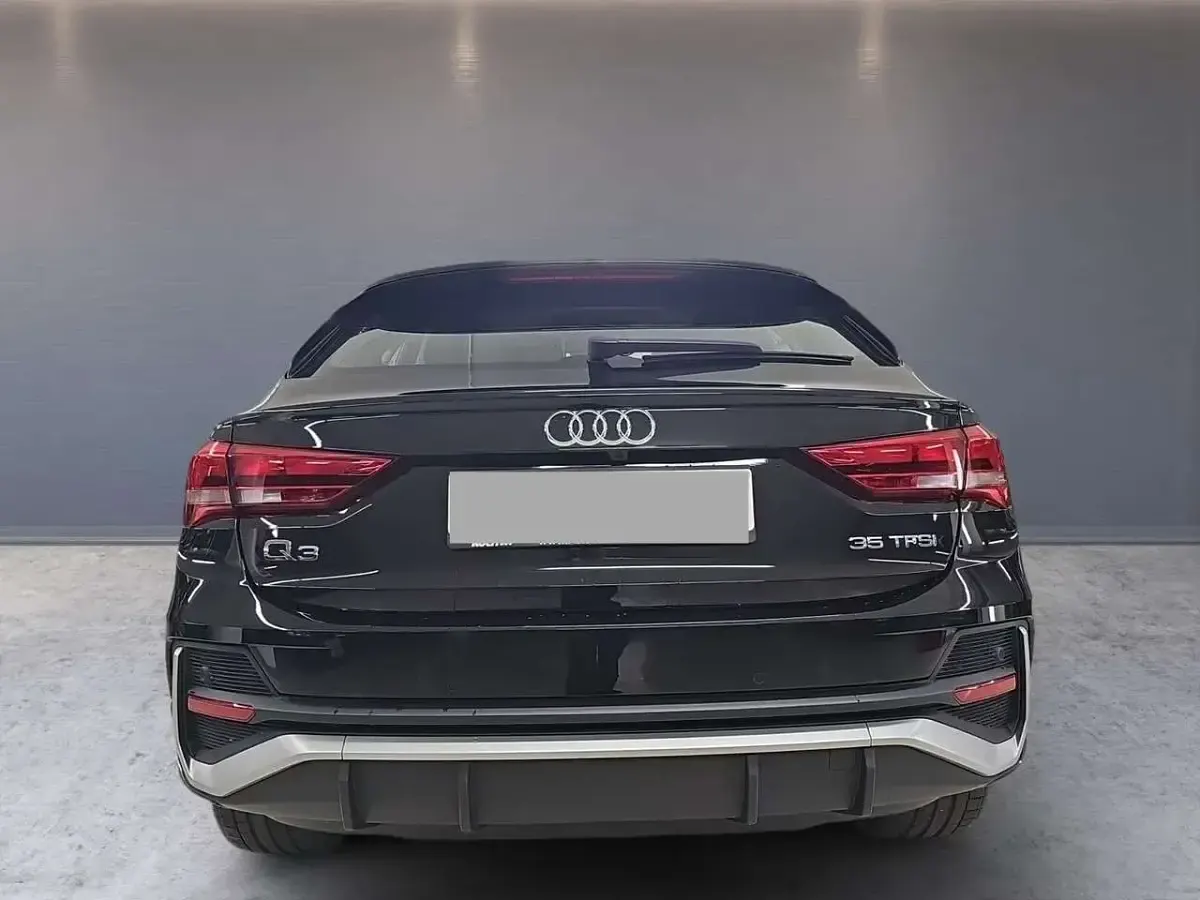 Usata Audi Q3 Sportback S-Line 150 CV (110 kW) 2024 Nero SUV