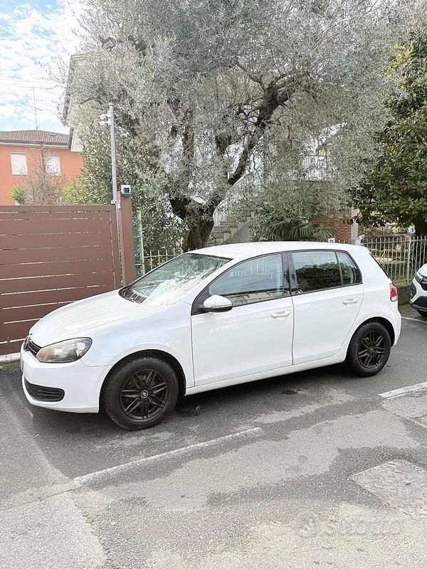 Second-hand VW Golf VII United 80 CP (58 kW) 2012 Alb Berlinǎ