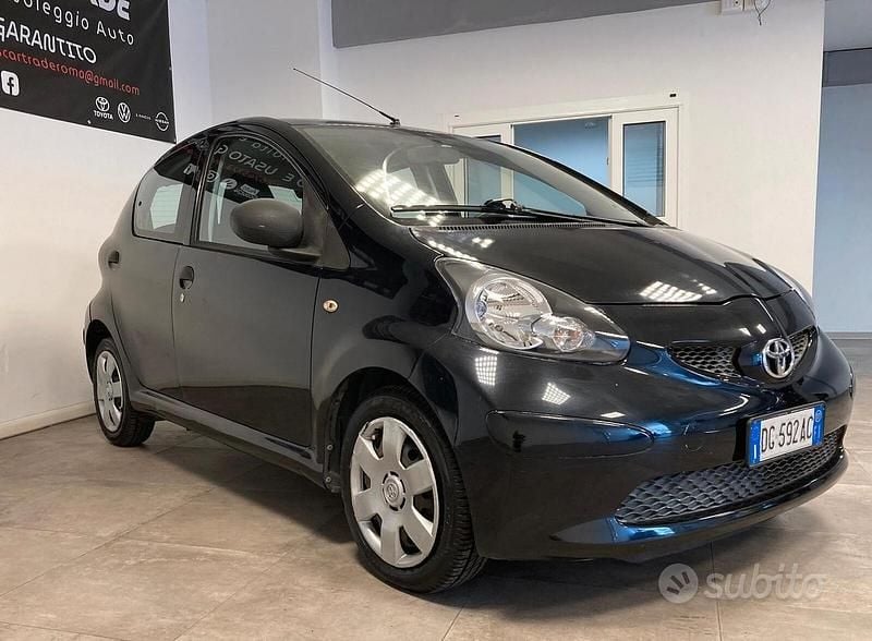 Usata Toyota Aygo 68 CV (50 kW) 2008 Nero Utilitaria