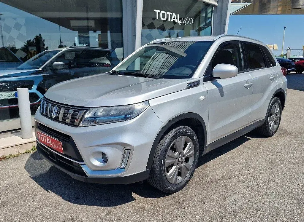 Usata Suzuki Vitara Cool 129 CV (94 kW) 2020 Grigio metallizzato SUV