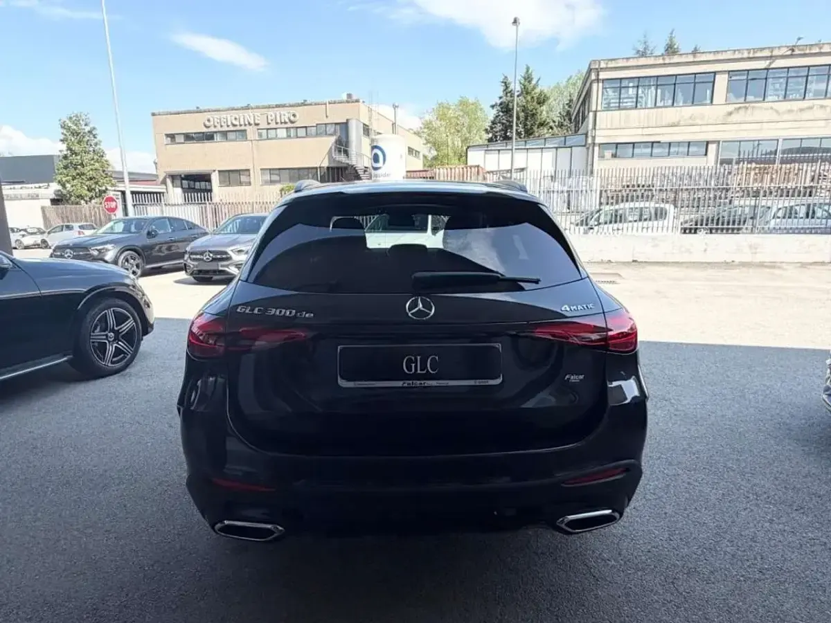 Nuova Mercedes GLC300 Advanced 197 CV (144 kW) 2026 Grigio grafite SUV