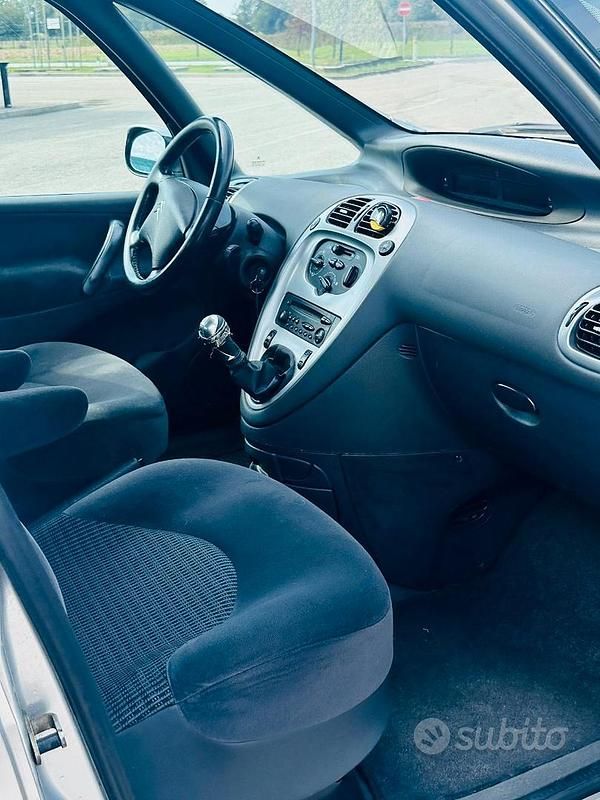 Usata Citroën Xsara 90 CV (66 kW) 2009 Grigio Monovolume