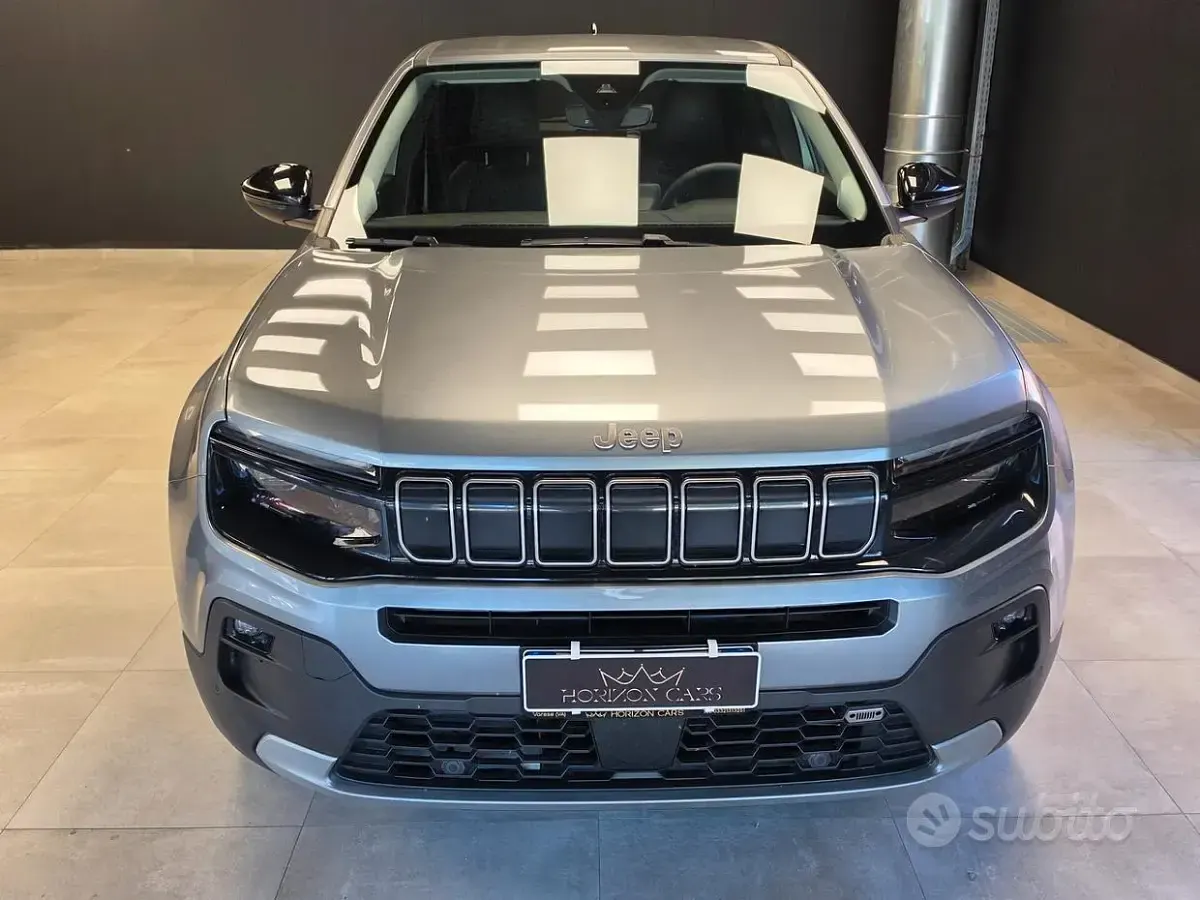 Usata Jeep Avenger Summit 101 CV (74 kW) 2024 Grigio SUV