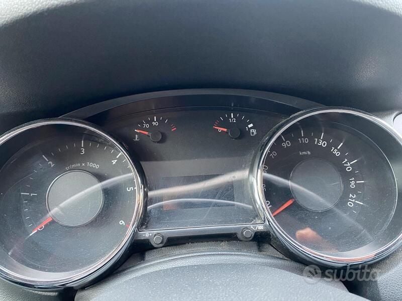 Nero Usata 2011 Peugeot 5008 Monovolume | 2500 € (Super prezzo) - Immagine 1/4