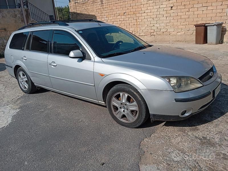 Usata Ford Mondeo 145 CV (106 kW) 2003 Grigio Berlina