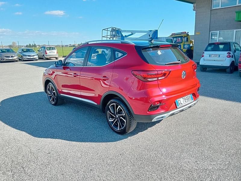 Usata MG ZS Luxury 106 CV (77 kW) 2023 Rosso SUV