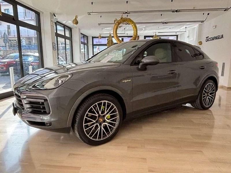 Grigio Usata 2022 Porsche Cayenne Coupe Coupé | 73.000 € (Super prezzo) - Immagine 1/4