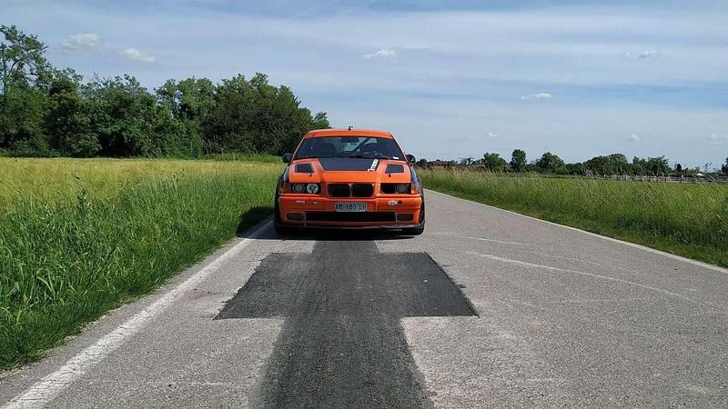 Usata BMW 320 250 CV (183 kW) 1996 Arancione Berlina
