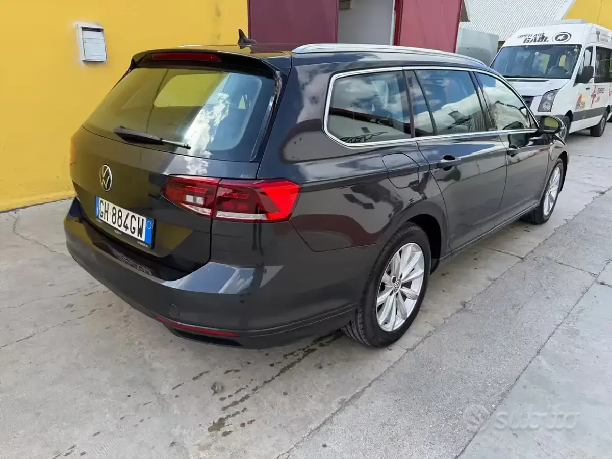 Begagnad VW Passat Executive 150 HK (110 kW) 2021 Grå Kombi
