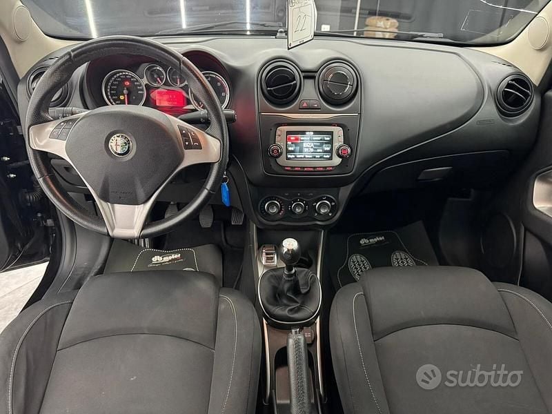 Usata Alfa Romeo MiTo Distinctive 84 CV (61 kW) 2015 Nero Utilitaria