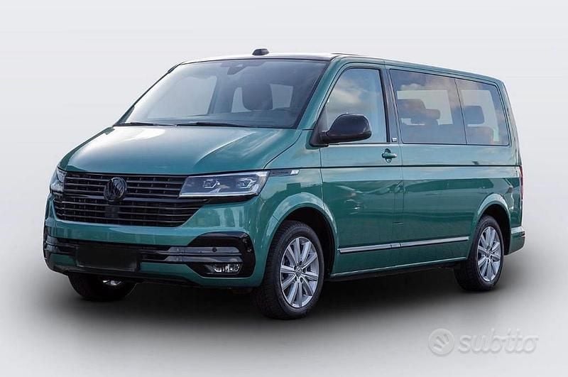 Verde Usata 2024 VW Multivan Furgone | 46.000 € (Buon prezzo) - Immagine 1/4