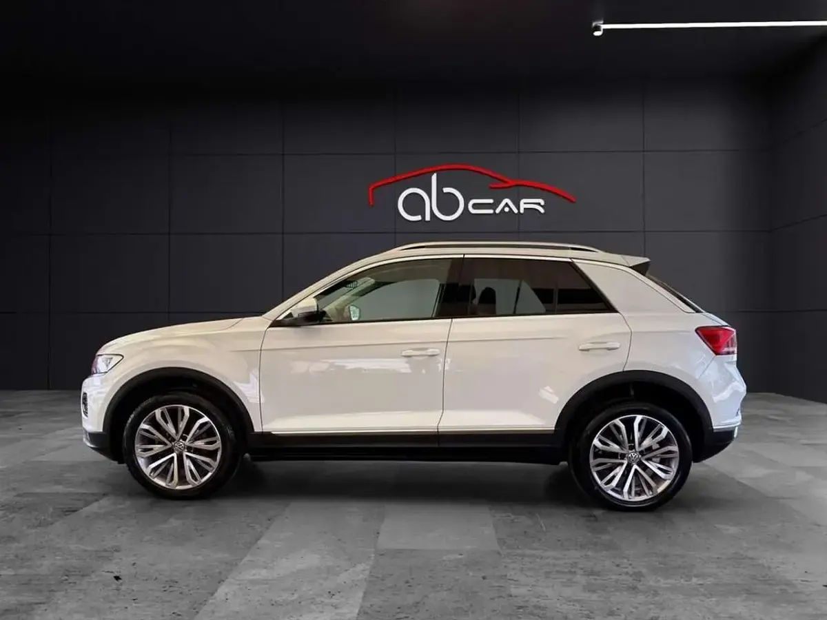 Usata VW T-Roc Style 116 CV (85 kW) 2018 Pure white con tetto a contras SUV