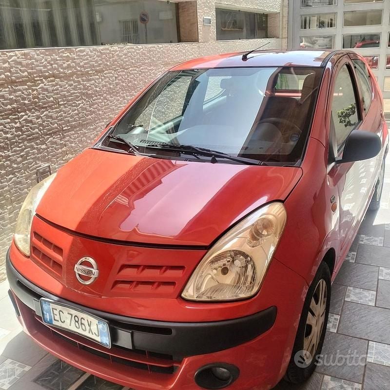 Rosso Usata 2010 Nissan Pixo Due volumi | 3999 € (Buon prezzo) - Immagine 1/4