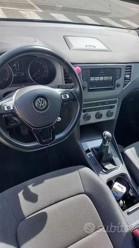 Usata VW Golf Sportsvan Comfortline 125 CV (91 kW) 2017 Monovolume