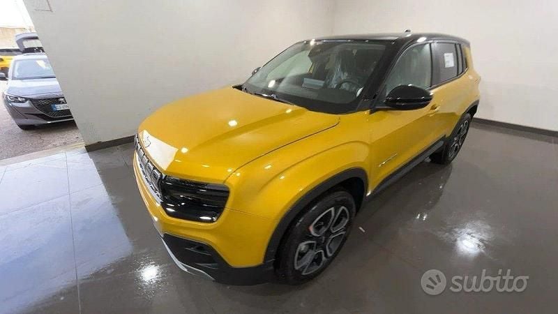 Nuova Jeep Avenger Summit 100 CV (73 kW) 2025 SUV
