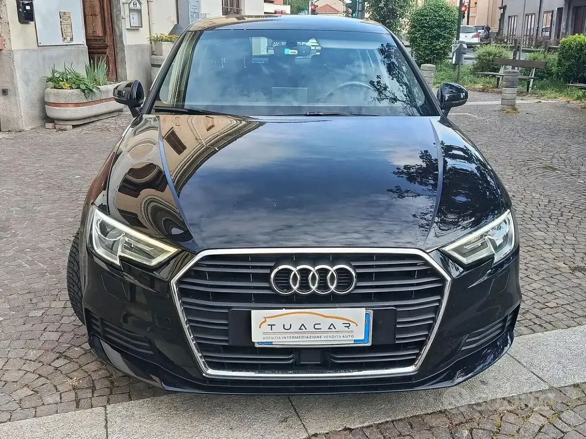Usata Audi A3 Business 116 CV (85 kW) 2019 Nero Berlina