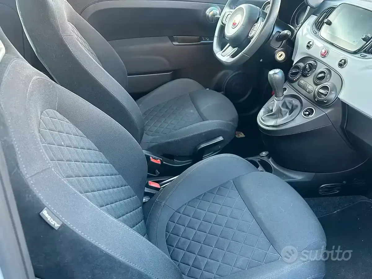 Usata Abarth 595 145 CV (106 kW) 2022 Grigio Utilitaria