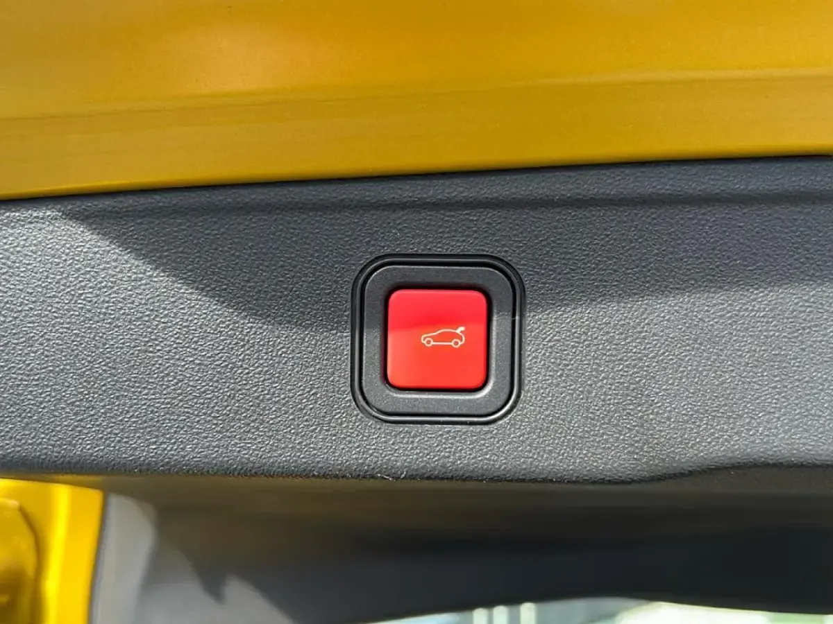 Usata Jeep Avenger Summit 101 CV (74 kW) 2024 Giallo SUV