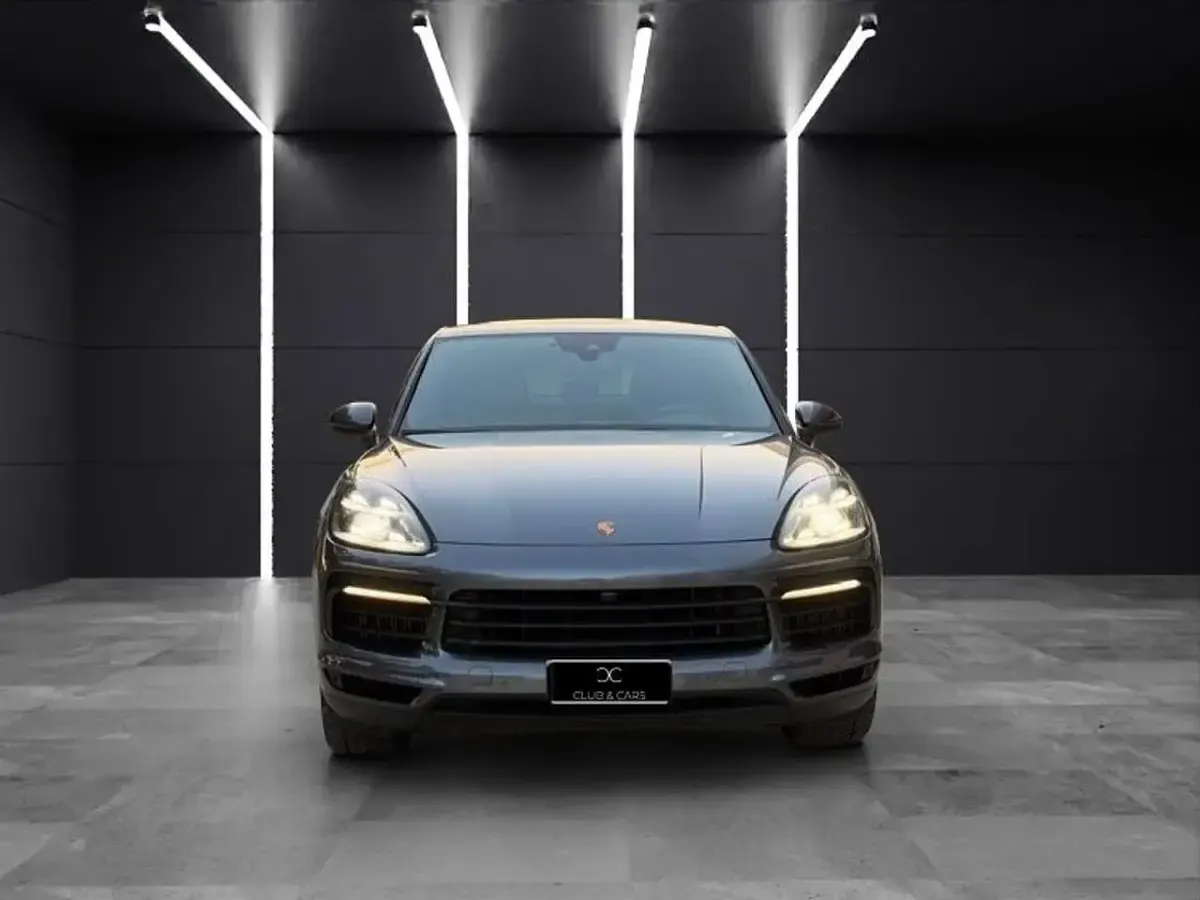 Usata Porsche Cayenne Coupe Sport 462 CV (339 kW) 2021 Grigio Coupé