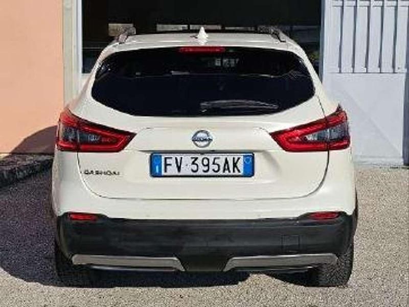 Usata Nissan Qashqai N-Connecta 116 CV (85 kW) 2019 Bianco SUV