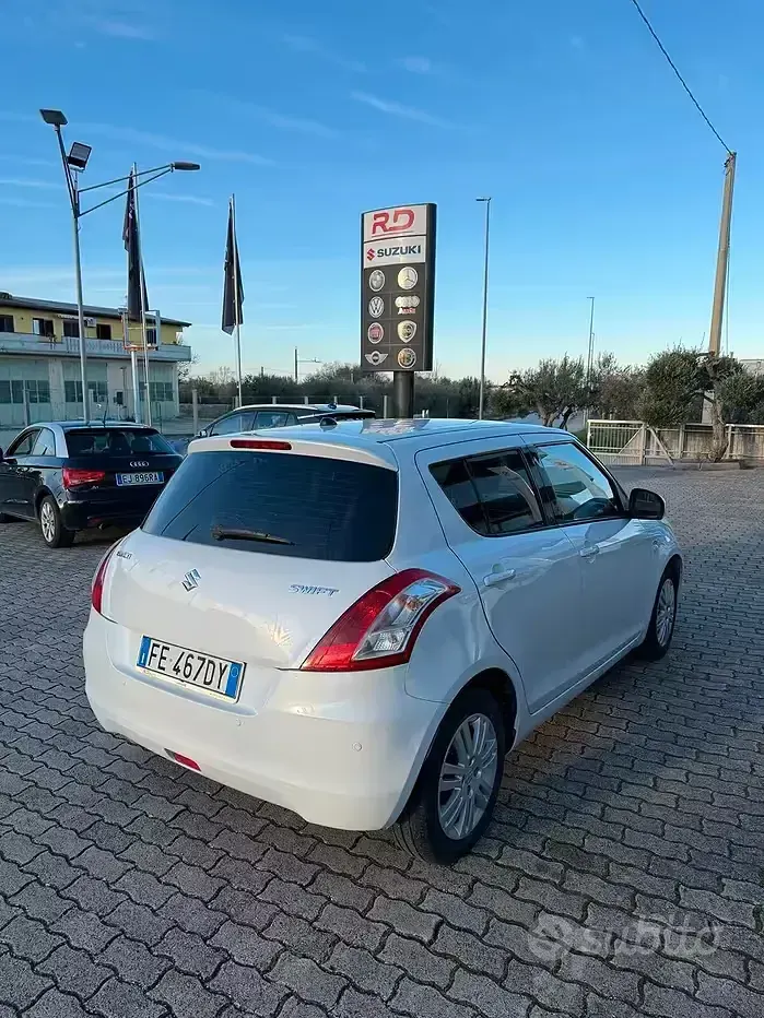 Usata Suzuki Swift Cool 75 CV (55 kW) 2016 Bianco Utilitaria