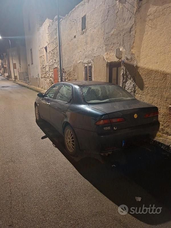 Usata Alfa Romeo 156 115 CV (84 kW) 2004 Blu Berlina