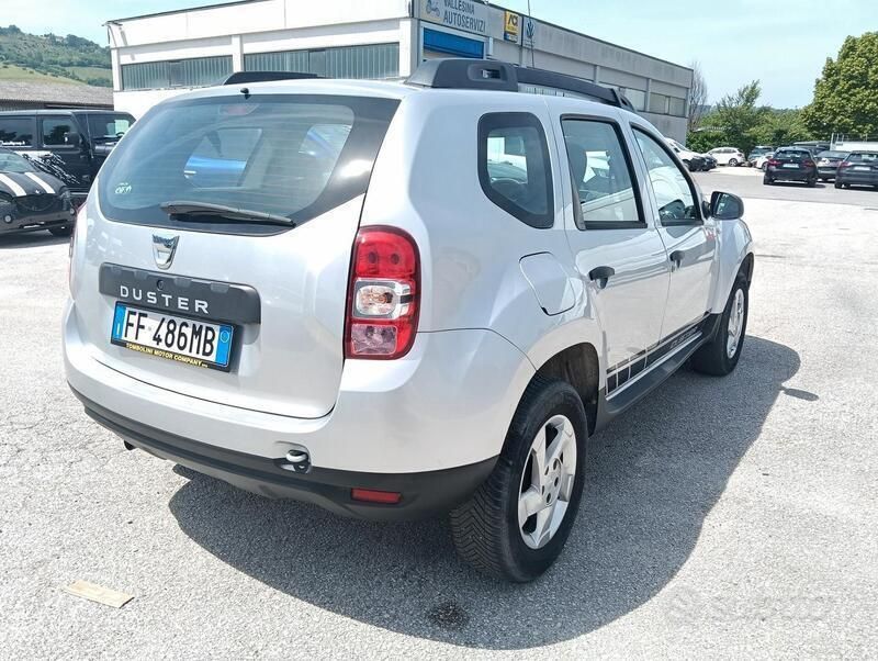 Usata Dacia Duster Ambiance 110 CV (80 kW) 2016 Argento SUV