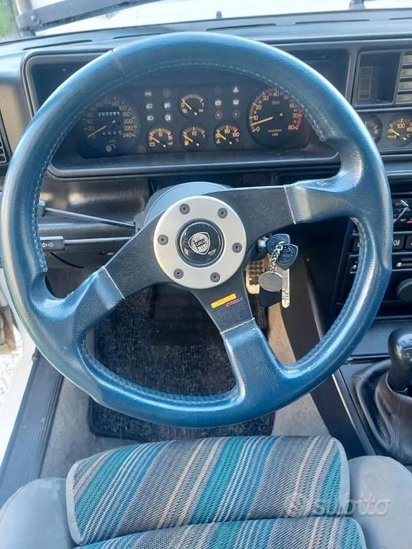 Usata Lancia Delta 130 CV (95 kW) 1988 Bianco Utilitaria
