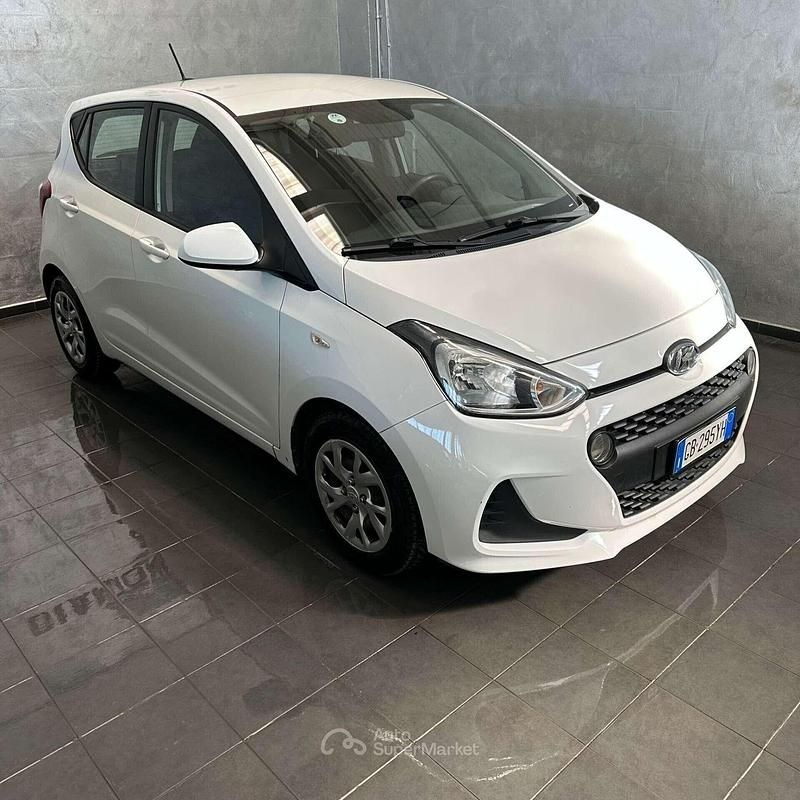Usata Hyundai i10 67 CV (49 kW) 2020 Bianco Utilitaria