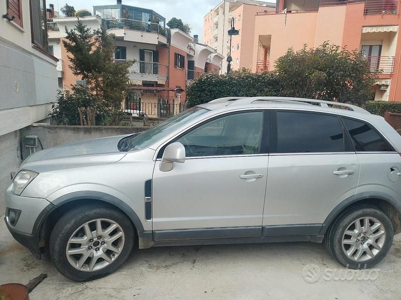 Grigio Usata 2011 Opel Antara SUV | 2500 € (Super prezzo) - Immagine 1/4