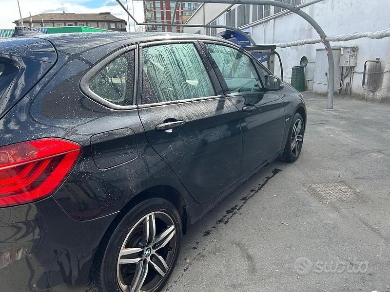 Usata BMW 216 2016 Nero Utilitaria