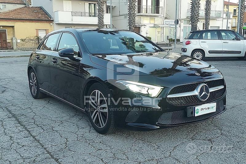 Usata Mercedes A180 Business 116 CV (85 kW) 2020 Nero Utilitaria